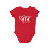 Kit Camiseta e Body Vermelho Nosso Primeiro Natal em Família -