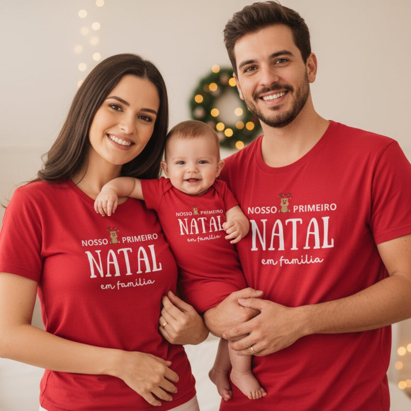 Kit Camiseta e Body Vermelho Nosso Primeiro Natal em Família -