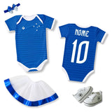 Kit Luxo Body Bebê Oficial Proteção UV Cruzeiro Azul Menina – Saia, Tênis e Laço
