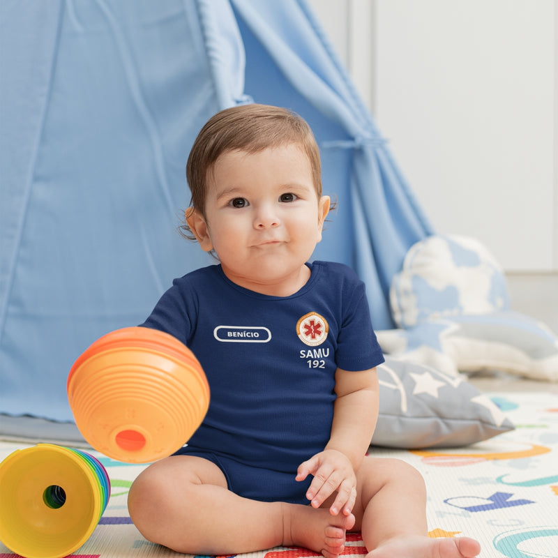 Kit Luxo SAMU Azul com Body, Tênis, Calça e Laço (opcional)