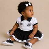 Kit Luxo Body Bebê Polo Santos Menina – Saia, Tênis e Laço