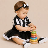 Kit Luxo Body Bebê Oficial Proteção UV Listrado Botafogo Menina – Saia, Tênis e Laço