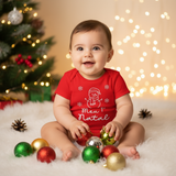 Bebê do Oriente Médio com enfeites